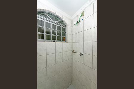 Casa para alugar com 320m², 5 quartos e 6 vagasBanheiro Social