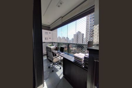 Apartamento à venda com 132m², 3 quartos e 2 vagasVaranda da Suíte 