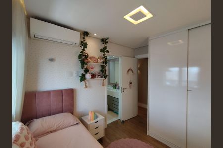 Apartamento à venda com 132m², 3 quartos e 2 vagasSuíte 2 