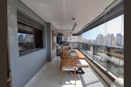 Apartamento à venda com 132m², 3 quartos e 2 vagasVaranda gourmet