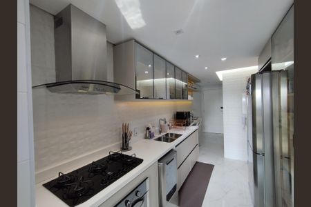 Apartamento à venda com 132m², 3 quartos e 2 vagasCozinha - Armários