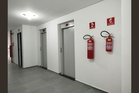 Studio à venda com 25m², 1 quarto e sem vagaElevadores