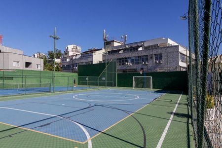 Casa de condomínio à venda com 250m², 5 quartos e 7 vagas