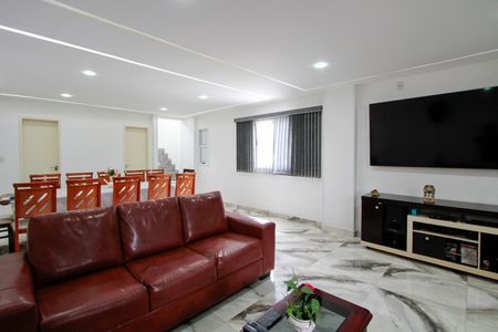 Casa de condomínio à venda com 250m², 5 quartos e 7 vagas