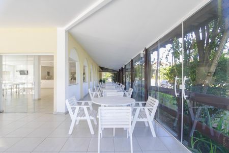 Casa de condomínio à venda com 250m², 5 quartos e 7 vagas