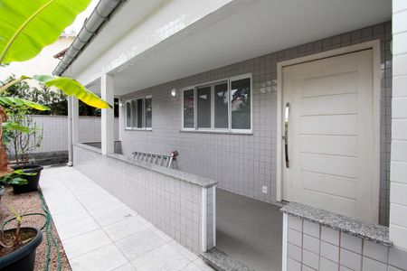 Casa de condomínio à venda com 250m², 5 quartos e 7 vagas