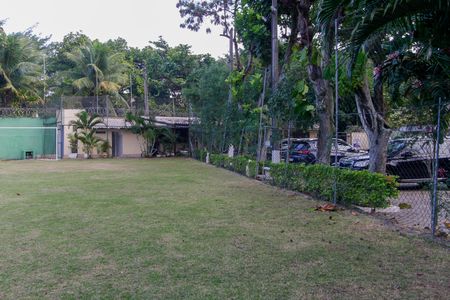 Casa de condomínio à venda com 250m², 5 quartos e 7 vagas