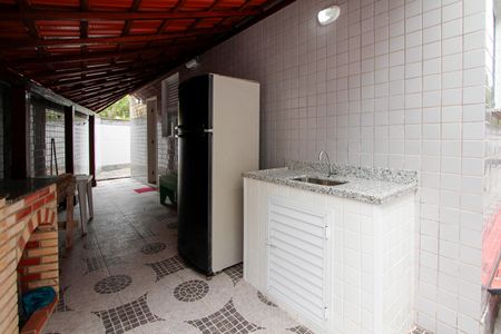 Casa de condomínio à venda com 250m², 5 quartos e 7 vagas