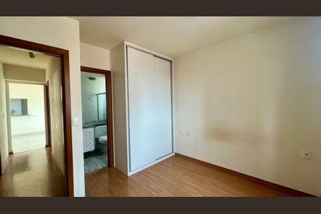 Apartamento à venda com 78m², 3 quartos e 2 vagasquarto 
