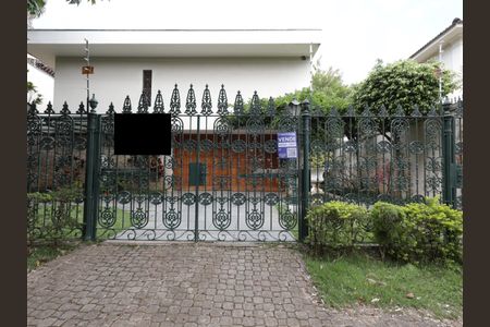 Casa à venda com 734m², 5 quartos e 4 vagasFachada