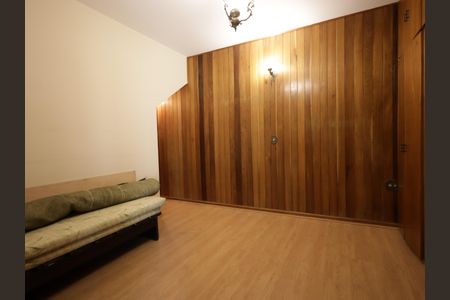 Casa à venda com 734m², 5 quartos e 4 vagasQuarto de Visita