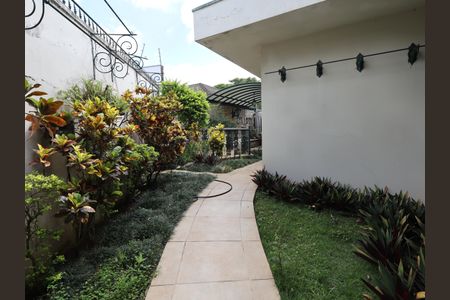 Casa à venda com 734m², 5 quartos e 4 vagasÁrea externa