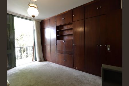 Casa à venda com 734m², 5 quartos e 4 vagasQuarto 1