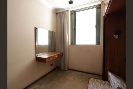 Casa à venda com 734m², 5 quartos e 4 vagasQuarto 2