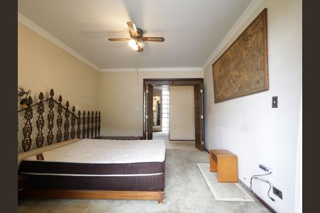 Casa à venda com 734m², 5 quartos e 4 vagasSuíte