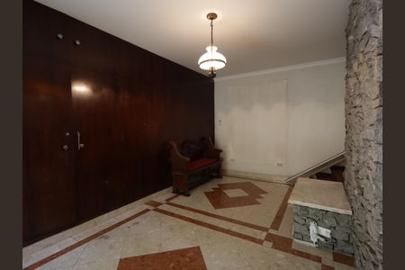 Casa à venda com 734m², 5 quartos e 4 vagasHall