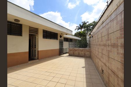 Casa à venda com 734m², 5 quartos e 4 vagasÁrea externa