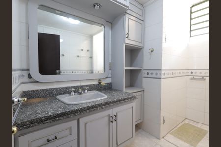 Casa à venda com 734m², 5 quartos e 4 vagasBanheiro