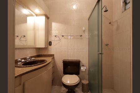 Casa à venda com 734m², 5 quartos e 4 vagasBanheiro de Visita