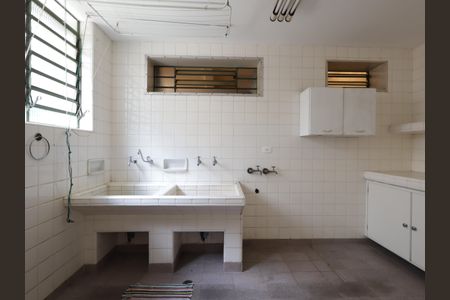 Casa à venda com 734m², 5 quartos e 4 vagasÁrea de Serviço