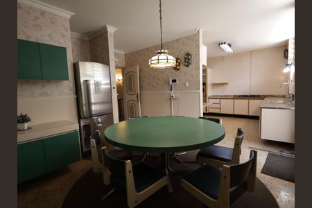 Casa à venda com 734m², 5 quartos e 4 vagasCopa