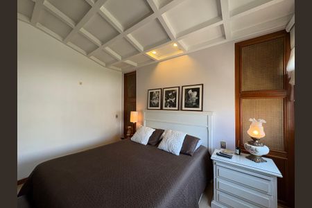 Apartamento à venda com 230m², 3 quartos e 1 vagaSuite