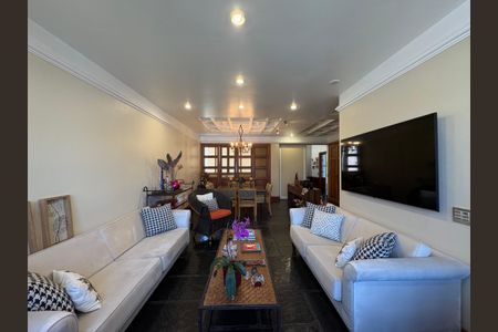 Apartamento à venda com 230m², 3 quartos e 1 vagaSala