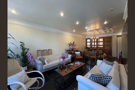 Apartamento à venda com 230m², 3 quartos e 1 vagaSala