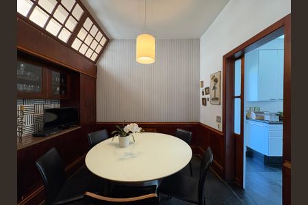 Apartamento à venda com 230m², 3 quartos e 1 vagaCopa