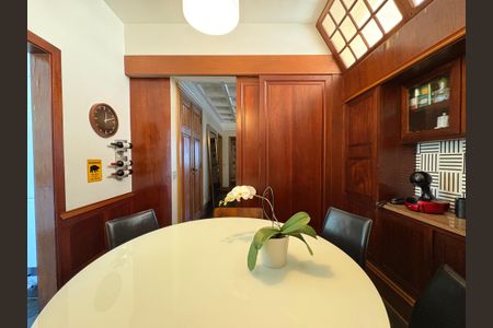 Apartamento à venda com 230m², 3 quartos e 1 vagaCopa