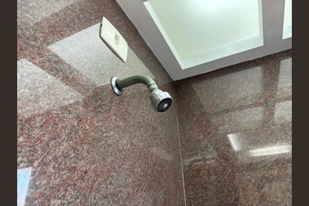 Apartamento à venda com 230m², 3 quartos e 1 vagaBanheiro da suíte