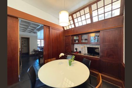 Apartamento à venda com 230m², 3 quartos e 1 vagaCopa