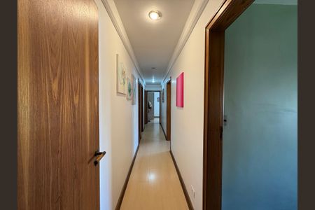 Apartamento à venda com 230m², 3 quartos e 1 vagaCorredor