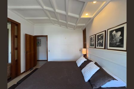 Apartamento à venda com 230m², 3 quartos e 1 vagaSuite