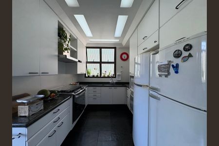 Apartamento à venda com 230m², 3 quartos e 1 vagaCozinha