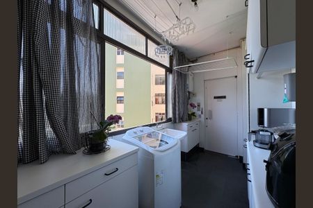 Apartamento à venda com 230m², 3 quartos e 1 vagaÁrea de Serviço