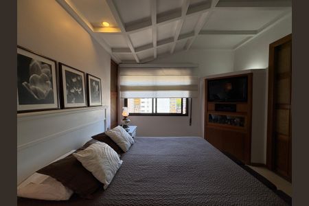 Apartamento à venda com 230m², 3 quartos e 1 vagaSuite