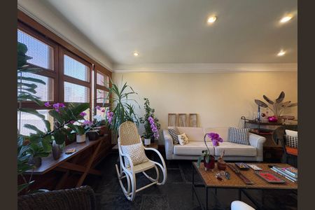 Apartamento à venda com 230m², 3 quartos e 1 vagaSala