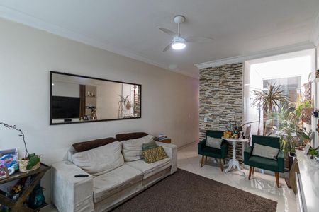 Casa à venda com 257m², 3 quartos e 4 vagasSala