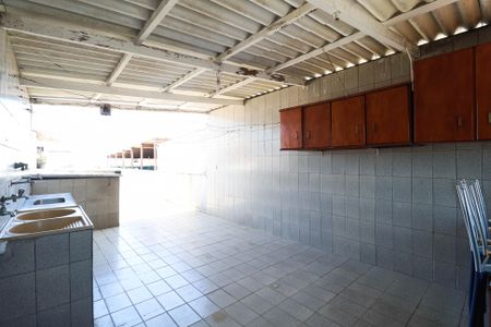 Casa para alugar com 150m², 2 quartos e 3 vagas Casa para alugar com 150m², 2 quartos e 3 vagasÁrea de Serviço