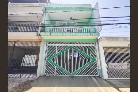 Casa para alugar com 150m², 2 quartos e 3 vagas Casa para alugar com 150m², 2 quartos e 3 vagasFachada