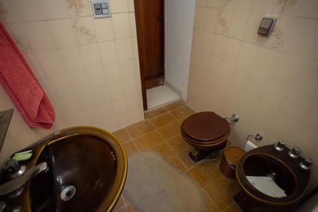 Casa para alugar com 200m², 3 quartos e 3 vagas Casa para alugar com 200m², 3 quartos e 3 vagasBANHEIRO SUÍTE 2