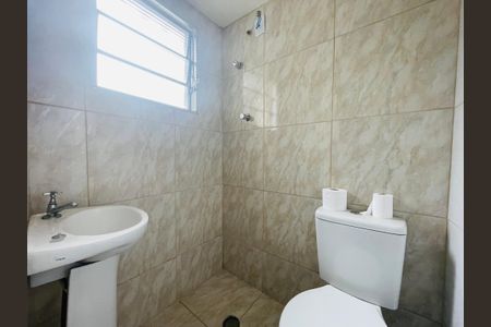 Casa à venda com 220m², 7 quartos e 2 vagas Casa à venda com 220m², 7 quartos e 2 vagasBanheiro 1