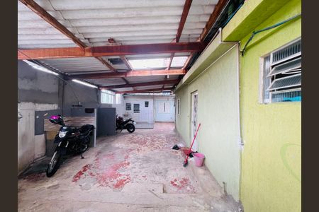 Casa à venda com 220m², 7 quartos e 2 vagas Casa à venda com 220m², 7 quartos e 2 vagasQuintal
