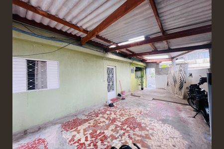 Casa à venda com 220m², 7 quartos e 2 vagas Casa à venda com 220m², 7 quartos e 2 vagasQuintal