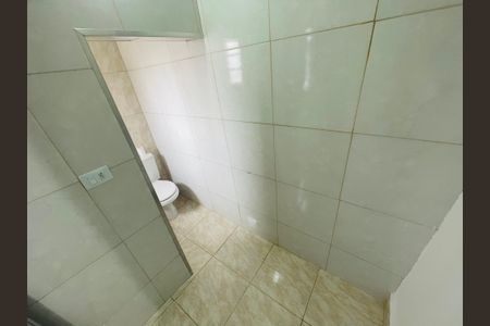 Casa à venda com 220m², 7 quartos e 2 vagas Casa à venda com 220m², 7 quartos e 2 vagasBanheiro 1