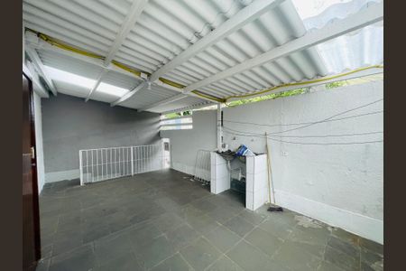 Casa à venda com 220m², 7 quartos e 2 vagas Casa à venda com 220m², 7 quartos e 2 vagasQuintal