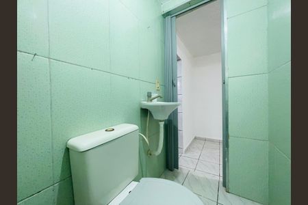 Casa à venda com 220m², 7 quartos e 2 vagas Casa à venda com 220m², 7 quartos e 2 vagasBanheiro 2