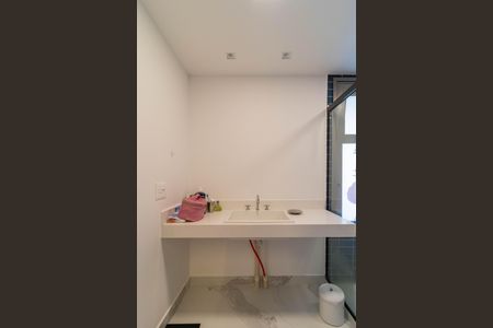 Apartamento à venda com 180m², 4 quartos e 2 vagas Apartamento à venda com 180m², 4 quartos e 2 vagasBanheiro da Suíte 3