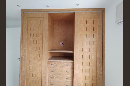 Quarto 1 de apartamento para alugar com 2 quartos, 50m² em Jacarepaguá, Rio de Janeiro